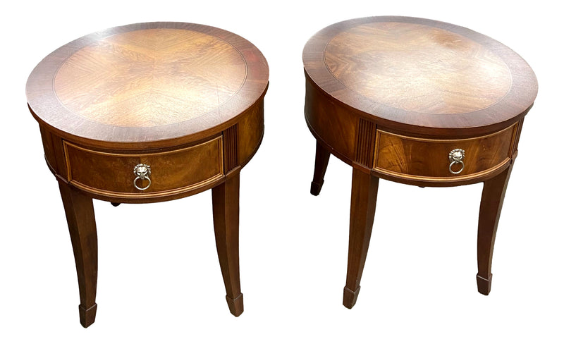 Pre-Owned Pair of Hekman Oval Lamp Tables