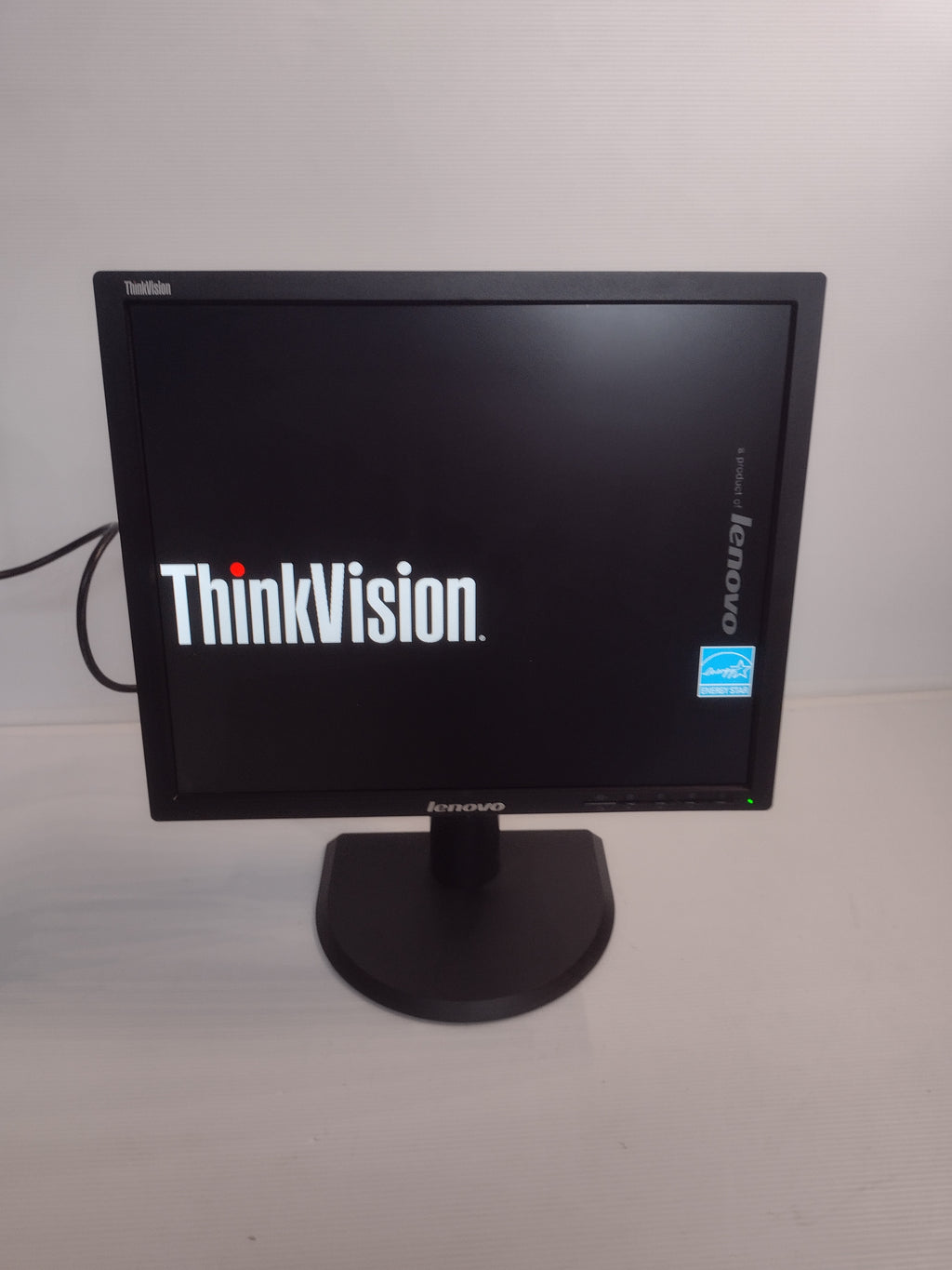 Lenovo ThinkVision 19" 1280 x 1024 LED Backlit IPS LCD LT1913pA Monitor