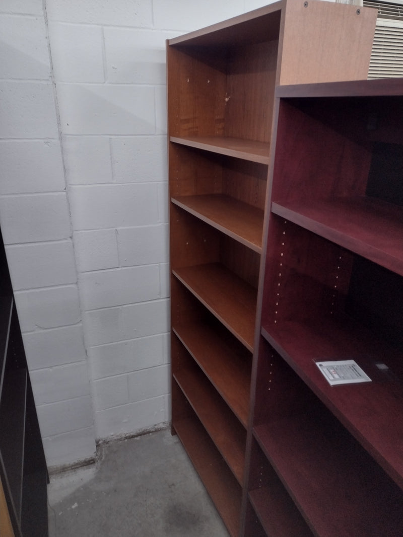 Pre-Owned 6 shelf Red Oak Bookcase - 80" Tall