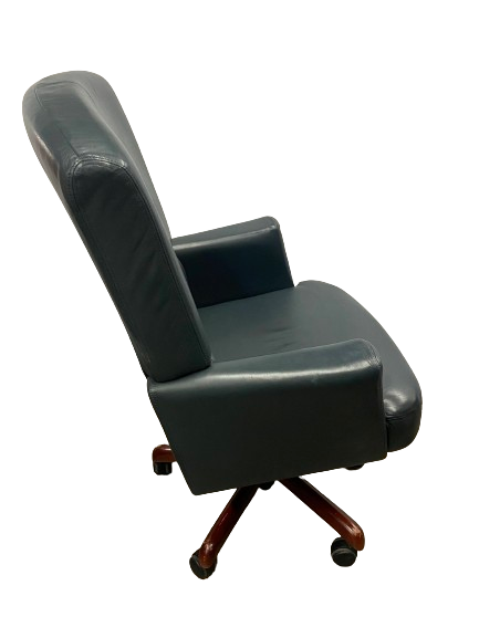 Pre-Owned Leather Swivel Chair