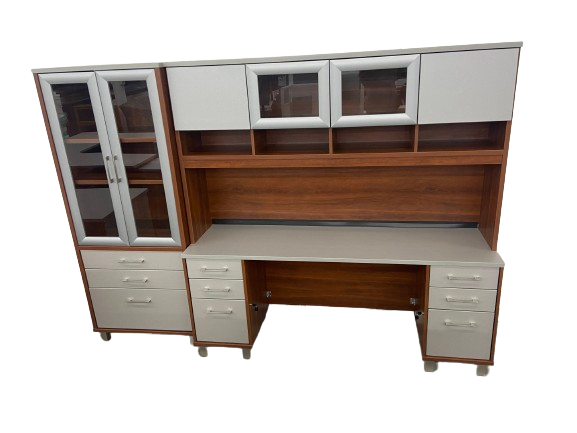 Pre-Owned Candex New Yorker Office Suite