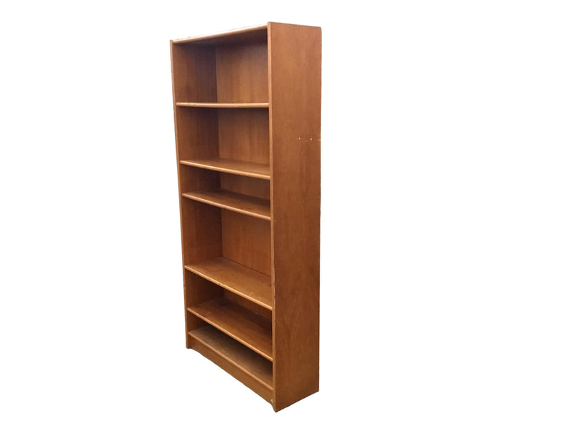 Pre-Owned 6-Shelf Oak Bookcase - 6' High