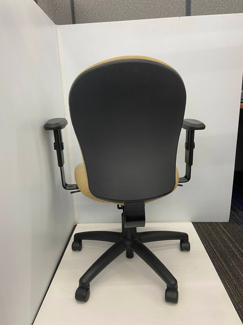 Pre-Owned National Swivel Chair